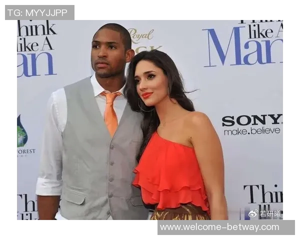 霍福德的妻子：多米尼加首位环球小姐身高188才貌双全令人艳羡