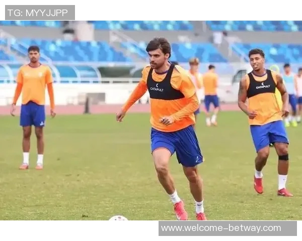 山东泰山热身赛3比1战胜香港杰志泽卡梅开二度展现强劲状态